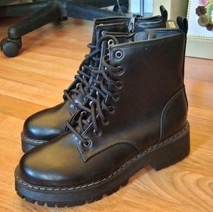 Madden NYC lug combat size 9